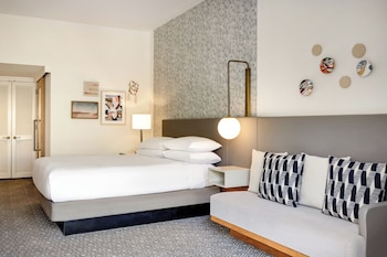 Deluxe Room, 1 King Bed
