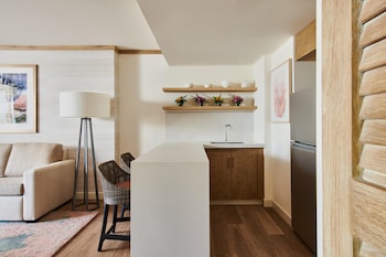 Suite, 1 Bedroom, Garden View