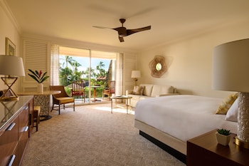 Room, 1 King Bed with Sofa bed, Garden View, Ground Floor