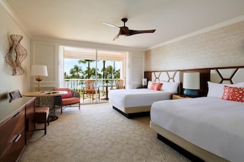 Room, 2 Queen Beds, Roll-in Shower, Ocean View (Accessible Room)