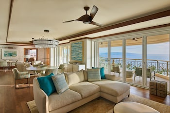 Grand Suite, 2 Bedrooms, Club Lounge Access, Ocean View (Napua)