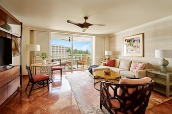 Club Suite, 1 Bedroom, Transfer Shower (Napua Suite, Accessible)