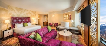 Spa Suite 1 King Non-Smoking
