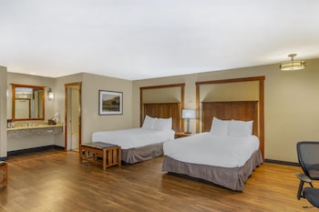 Standard Room, 2 Queen Beds, Accessible, Non Smoking