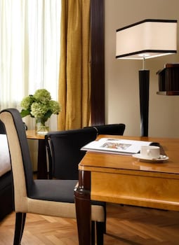 Deluxe Double Room, City View