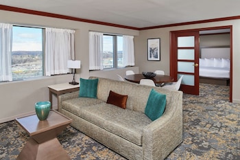 Suite, 1 King Bed