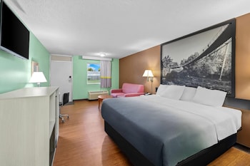Standard Room, 1 King Bed