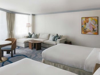 Deluxe Twin Room (Village Side)