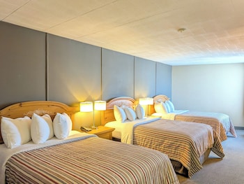 Standard Triple Room, City View