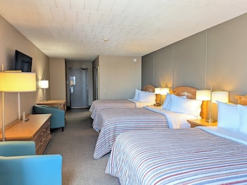 Standard Triple Room, City View