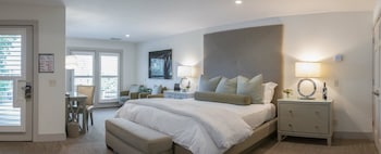 Senza, 1 King Bed