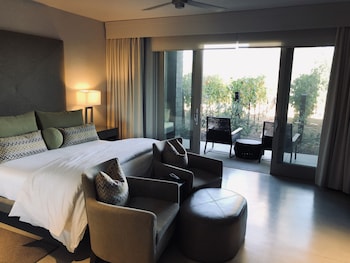 Vineyard King Suite