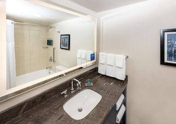 Room, 2 Double Beds, Accessible, Bathtub