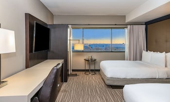 Room, 2 Double Beds (Views of EWR Runway and Port)