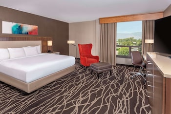 Comfort Room, 1 King Bed (Larger)