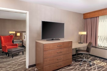 Classic Suite, 1 King Bed with Sofa bed (2 Bedrooms)