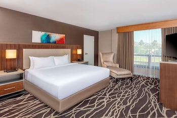 Junior Suite, 1 King Bed with Sofa bed
