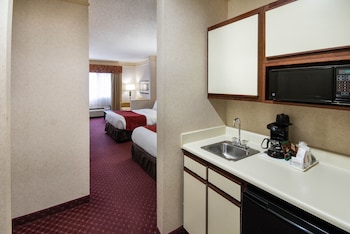 Suite, 2 Double Beds, Non Smoking