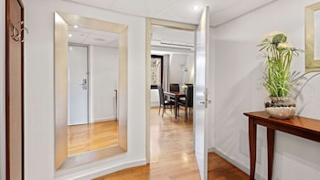 Suite, 1 King Bed, Corner