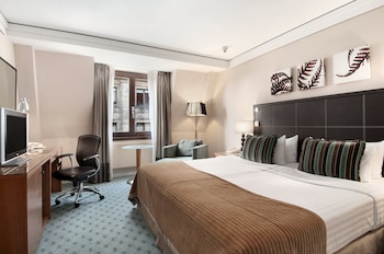 Executive Room, 1 Double Bed, Club Lounge Access