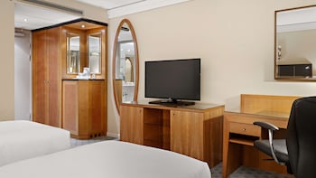 Twin Room (Hilton)