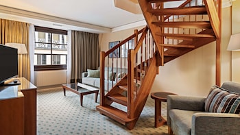Junior Suite, 1 King Bed (Duplex)