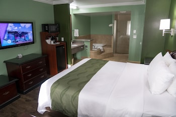 Deluxe Room, 1 King Bed with Hot Tub, Non Smoking