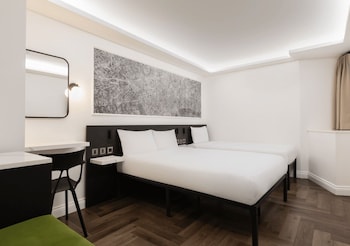 Signature Triple Room