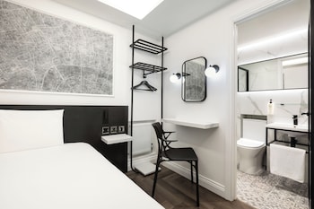 Signature Single Room