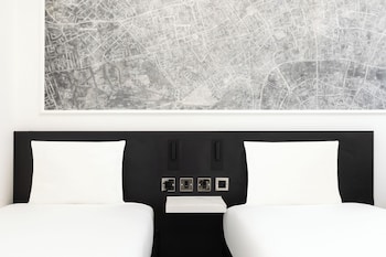 Signature Twin Room