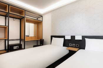 Twin Room (Urban)