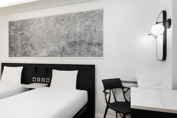 Signature Twin Room