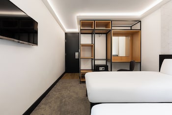 Twin Room (Urban)