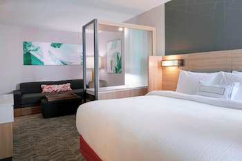 Suite, Multiple Beds, Hearing Accessible