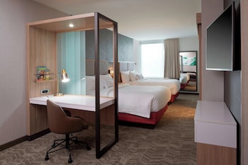 Suite, Multiple Beds, Accessible Bathtub