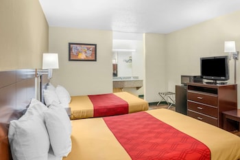 Standard Room, 2 Queen Beds, Non Smoking
