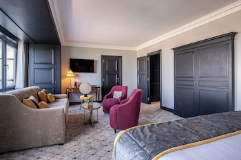 Junior Suite, 1 King Bed