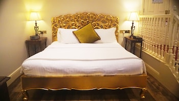 Suite, 1 King Bed, Non Smoking, Jetted Tub