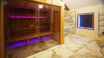 Suite, 1 King Bed, Non Smoking, Jetted Tub