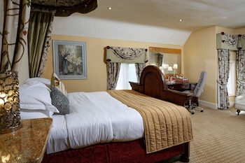 Suite, 1 King Bed, Smoking