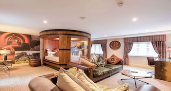 Suite, 1 King Bed, Non Smoking, Sauna