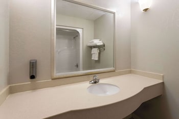 Suite, 1 King Bed, Non Smoking