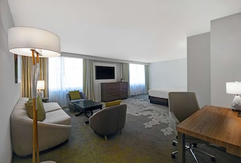 Junior Suite, 1 King Bed, Accessible