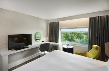Deluxe Room, 1 King Bed