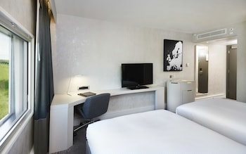 Executive Twin Room (With Lounge Access)
