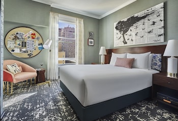 Deluxe Room, 1 Queen Bed