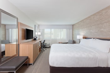 Standard Room, 1 King Bed, Balcony