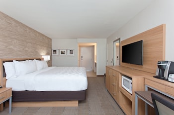 Standard Room, 1 King Bed, Balcony