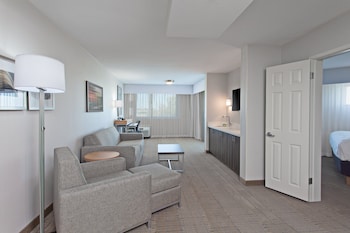Standard Room, 1 King Bed, Balcony