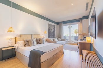 Family Room, Balcony
